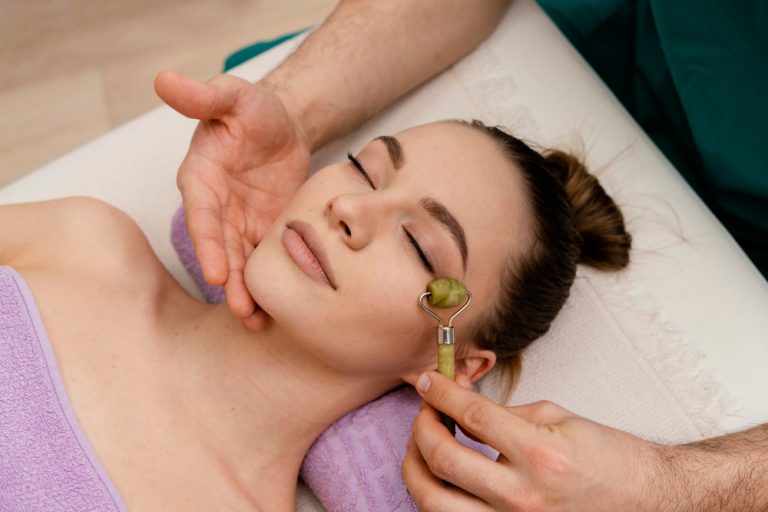 Romantic and Convenient Spa Dates in Your Own Bedroom – Couples Massage Home Delivery Dubai